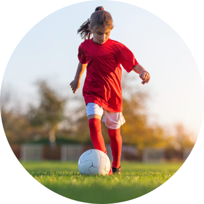 Juegos en patios de recreo o deportes en equipo